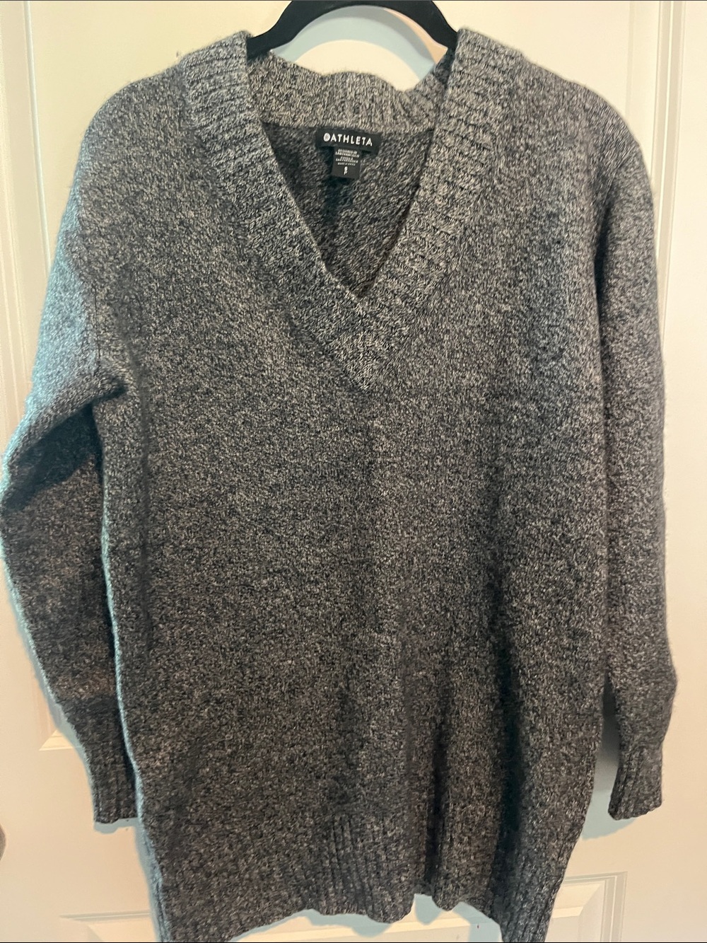 Athleta Charcoal Gray V-Neck Textured Knit Sweater